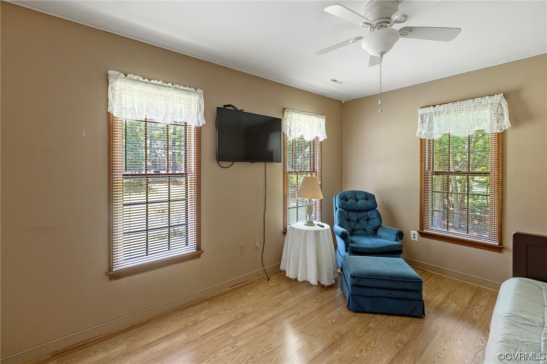 12441 Spring Run Road Chesterfield, VA 23832 - Photo 6 of 28 a living room with furniture and a window