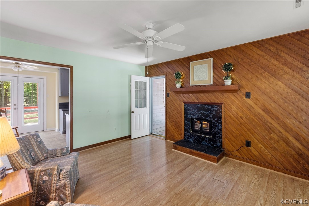 12441 Spring Run Road Chesterfield, VA 23832 - Photo 7 of 28 a view of a livingroom with a fireplace and cabinet