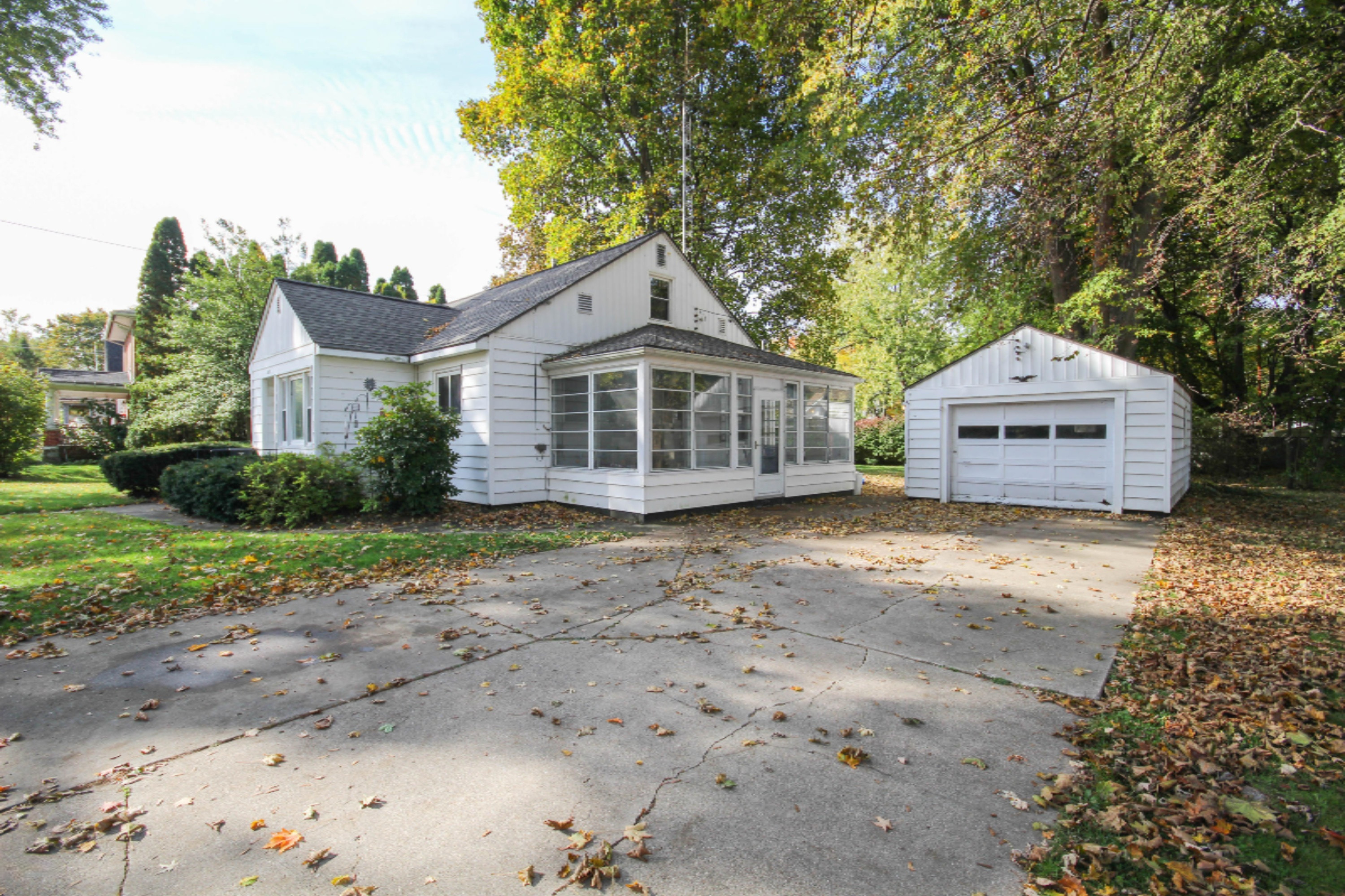 327 South Constantine Street Three Rivers, MI 49093 - Photo 2 of 25 untitled (2 of 25)