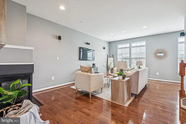 $519,900 | 7534 Honey Locust Lane, Hanover, MD 21076