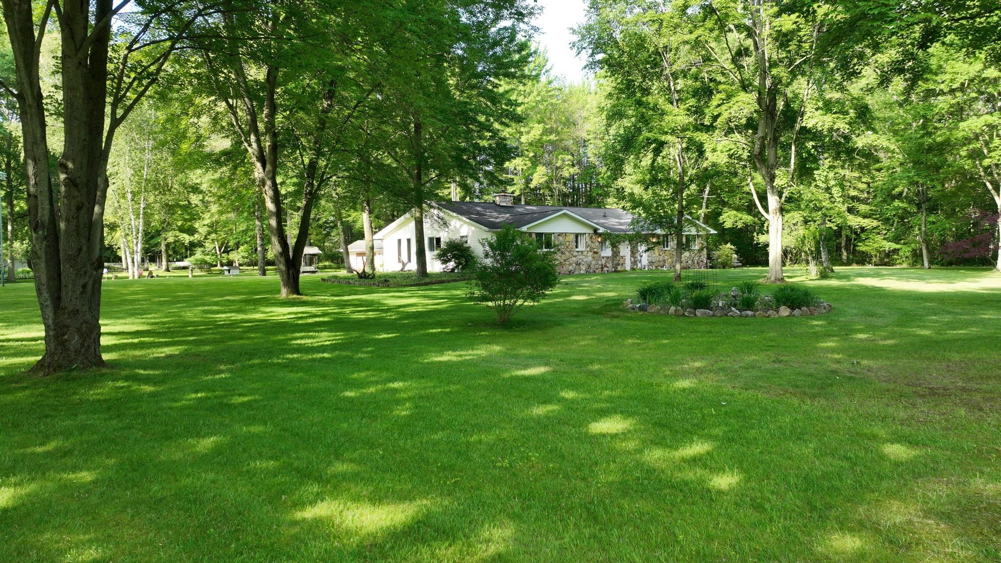 5724 Townline Road Birch Run, MI 48415 - Photo 58 of 93 East View