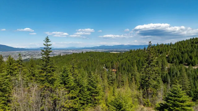 $650,000 | 11817 West Garrett Court, Post Falls, ID 83854