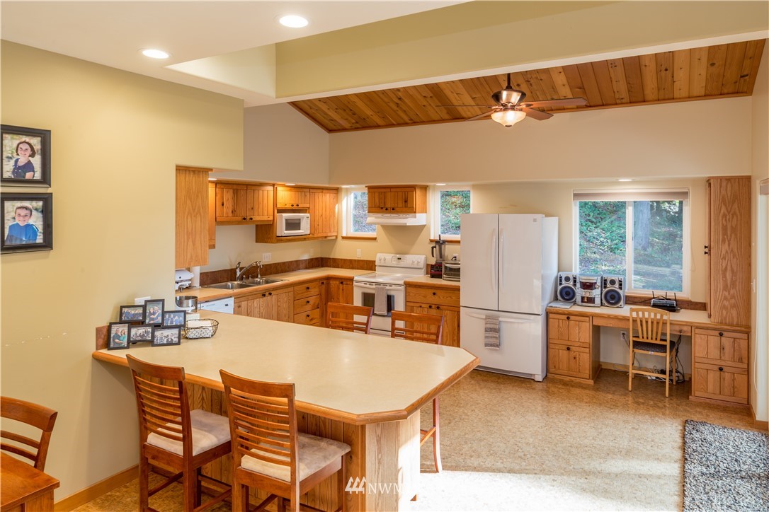 6390 Cape George Road Port Townsend, WA 98368 - Photo 8 of 35 Gallery Image 8