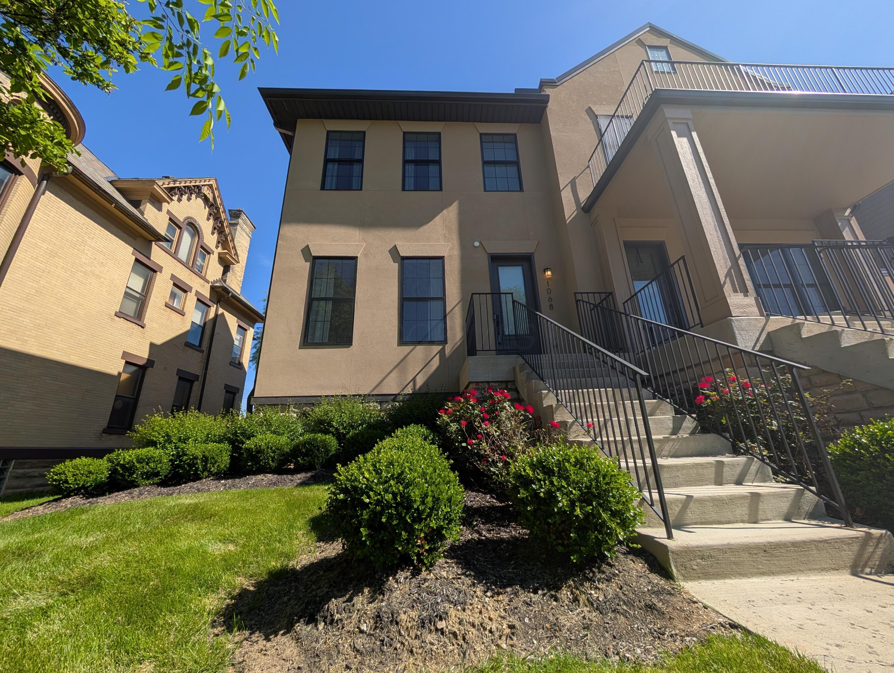 1068 Bryden Road, Unit I Columbus, OH 43205 - Photo 2 of 61