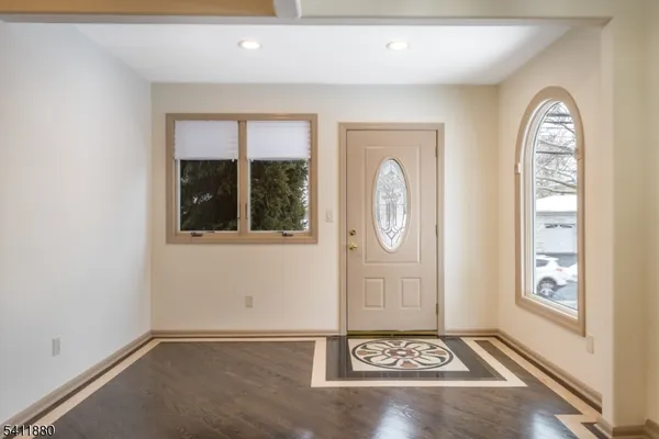 $3,900 | 302 Walnut Avenue, Cranford, NJ 07016