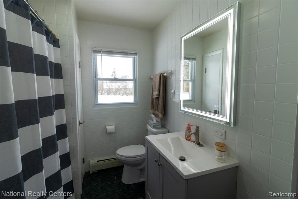529 North Watkins Street Perry, MI 48872 - Photo 14 of 37