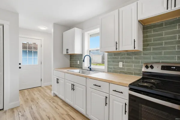 $129,900 | 913 West Virginia Avenue, Kokomo, IN 46902