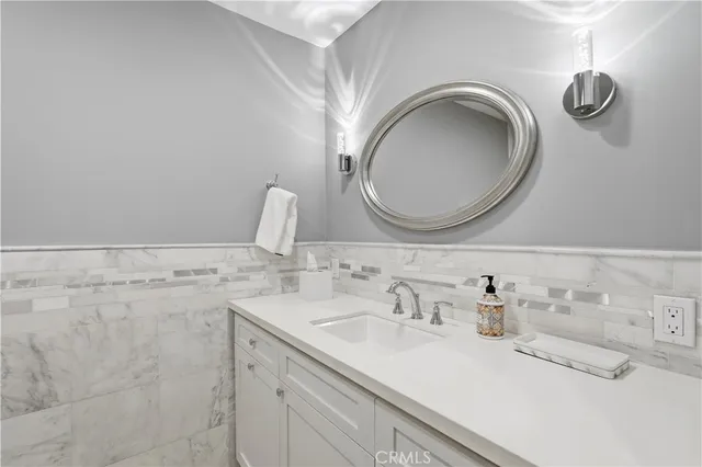 $15,000 | 116 5th Place, Manhattan Beach, CA 90266