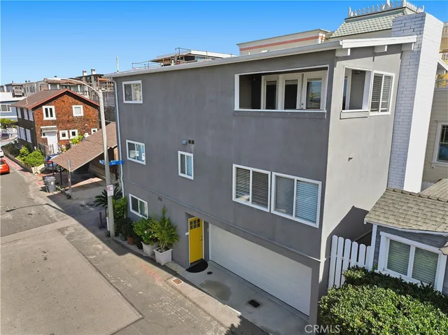 $15,000 | 116 5th Place, Manhattan Beach, CA 90266