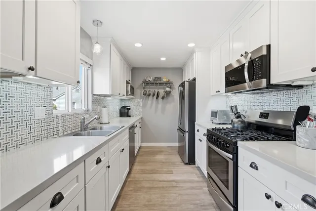 $15,000 | 116 5th Place, Manhattan Beach, CA 90266