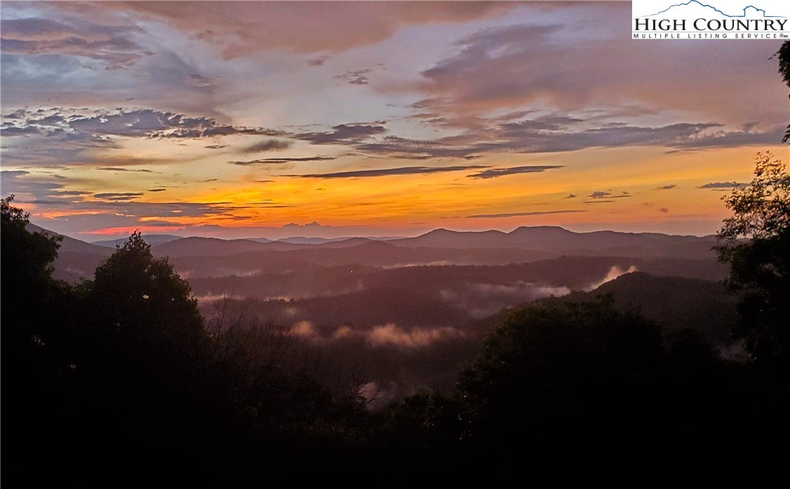 455 Round Knob Ridge Road West Jefferson, NC 28694 - Photo 11 of 46