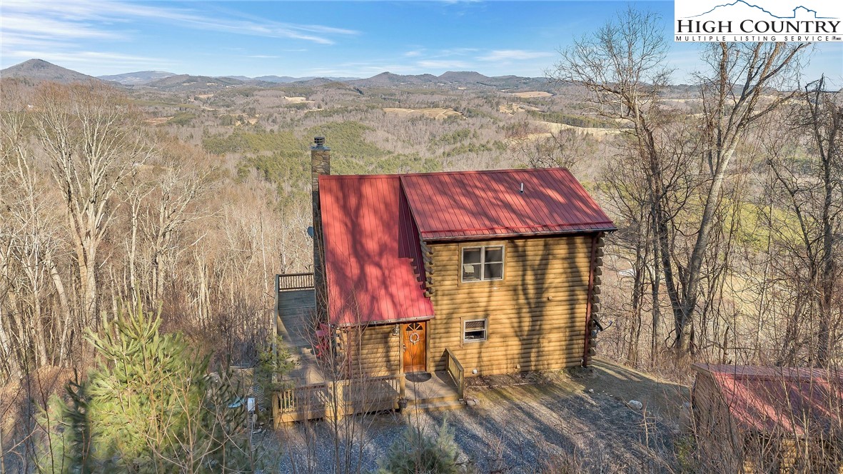 455 Round Knob Ridge Road West Jefferson, NC 28694 - Photo 3 of 46