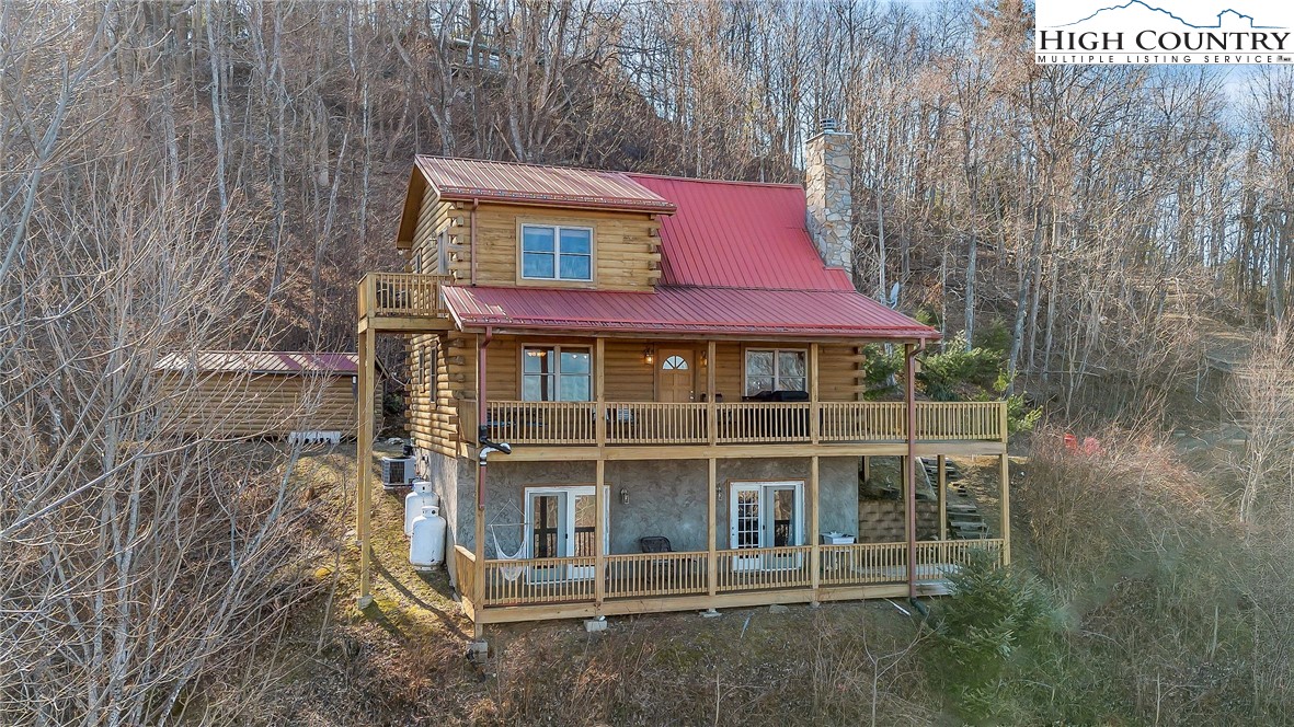 455 Round Knob Ridge Road West Jefferson, NC 28694 - Photo 4 of 46