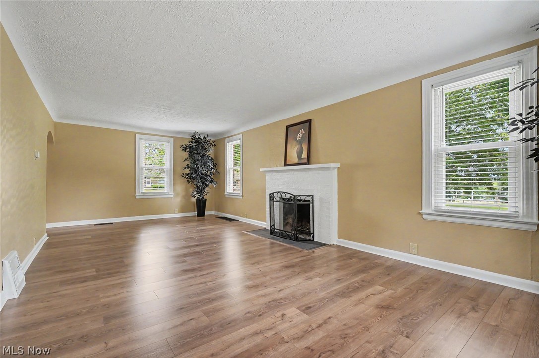 6341 Clingan Road Youngstown, OH 44514 - Photo 8 of 35