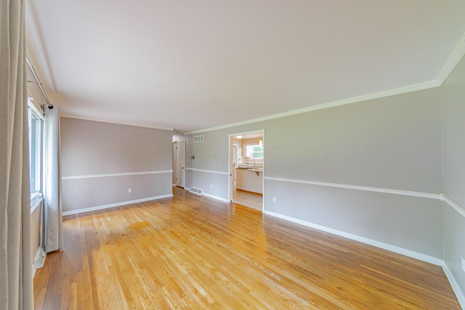 6365 Harlem Road Westerville, OH 43081 - Photo 7 of 61 6365-Harlem-28
