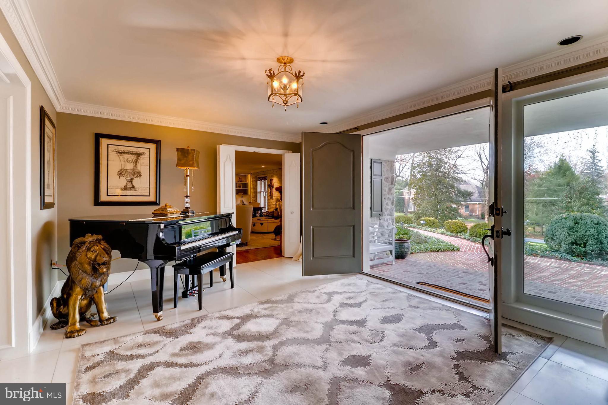 1314 Dulaney Valley Road Towson, MD 21286 - Photo 2 of 30 Foyer