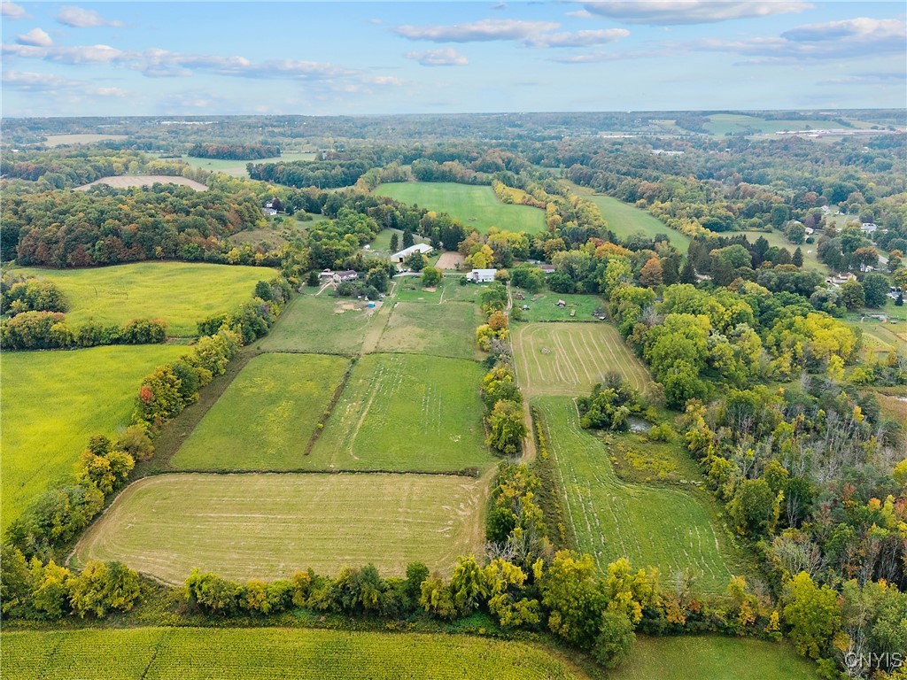 693 Masters Road Elbridge, NY 13060 - Photo 3 of 29 Just minutes to Skaneateles, 20 minutes to the NYS