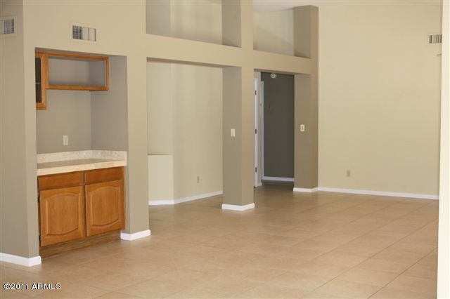 1837 East Redfield Road Phoenix, AZ 85022 - Photo 4 of 14 Living Room