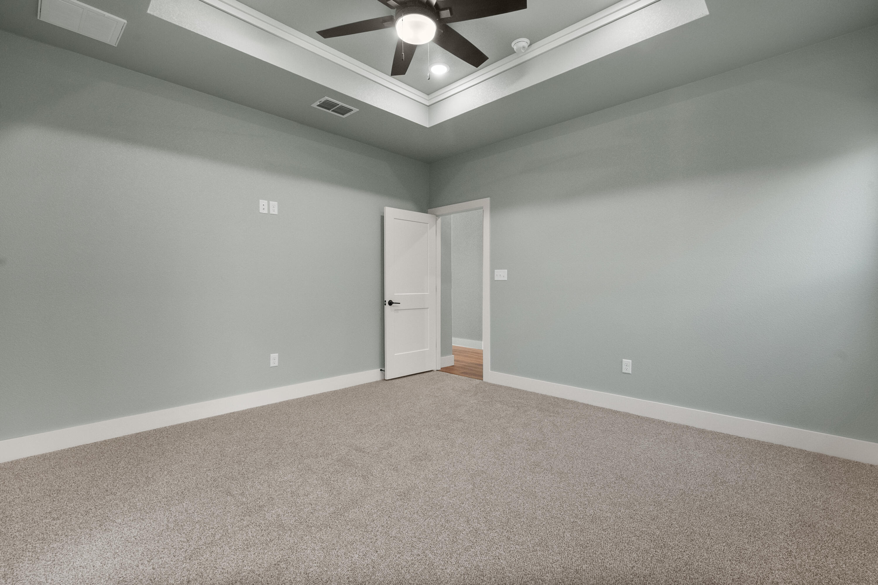 1121 North 6th Street Wolfforth, TX 79382 - Photo 18 of 31 a view of an empty room