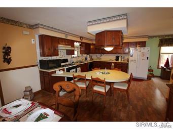 1260 Blackjack Road Troy, IL 62294 - Photo 15 of 35