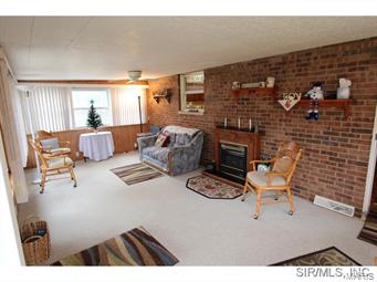 1260 Blackjack Road Troy, IL 62294 - Photo 4 of 35