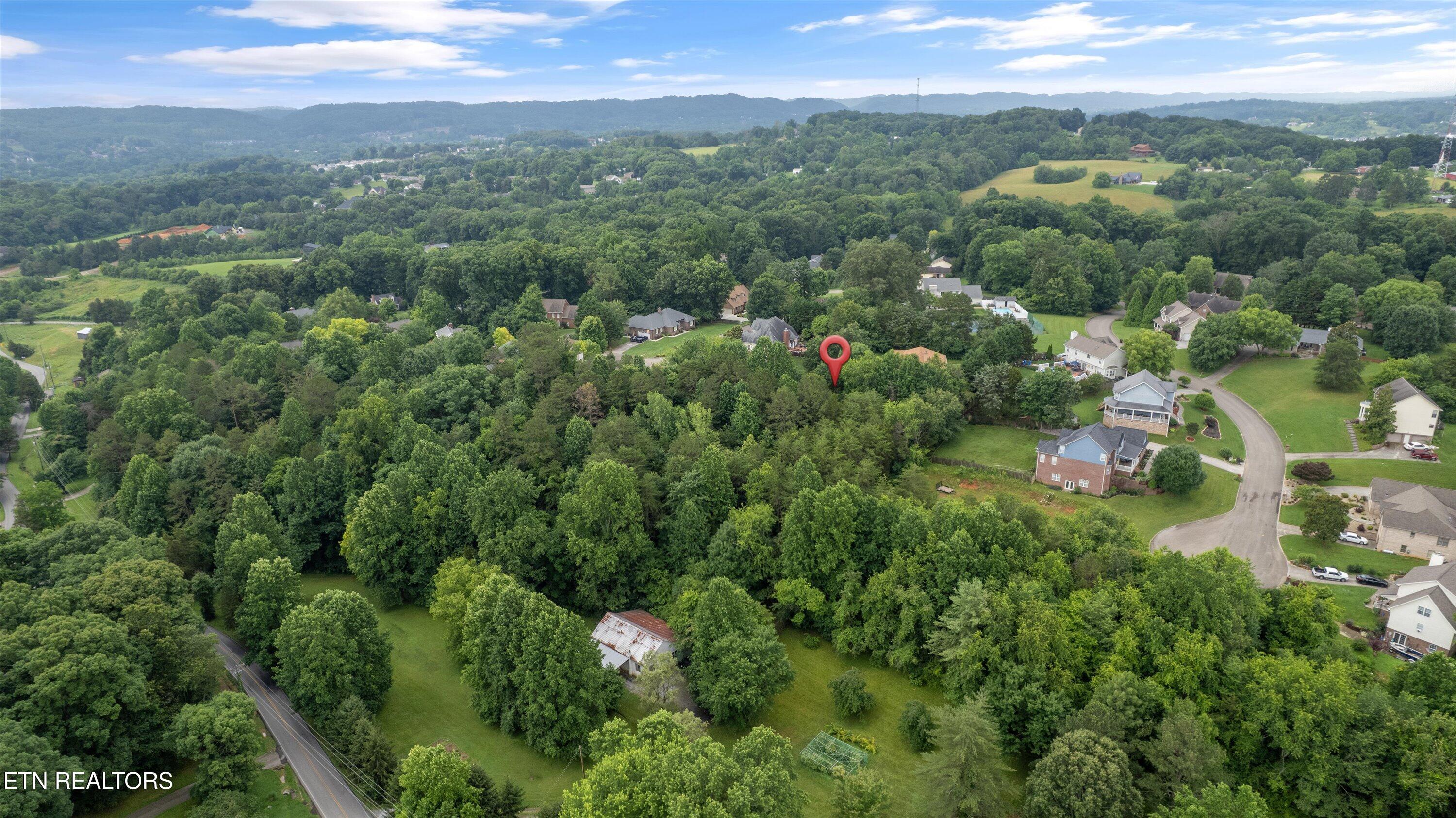 8014 Fieldstone Road Knoxville, TN 37938 - Photo 4 of 9 07-8014 Fieldstone Rd-04