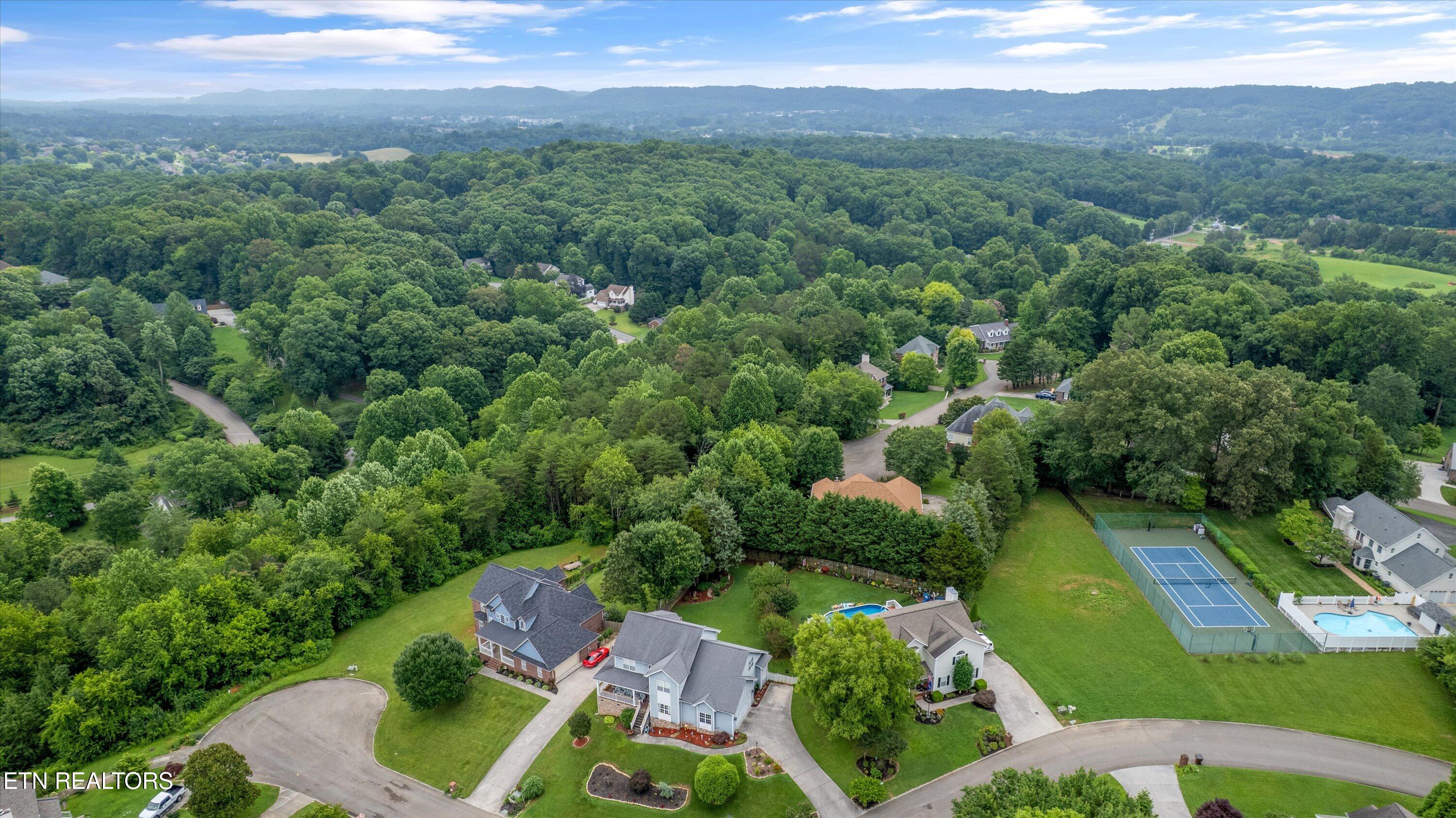 8014 Fieldstone Road Knoxville, TN 37938 - Photo 6 of 9 05-8014 Fieldstone Rd-05