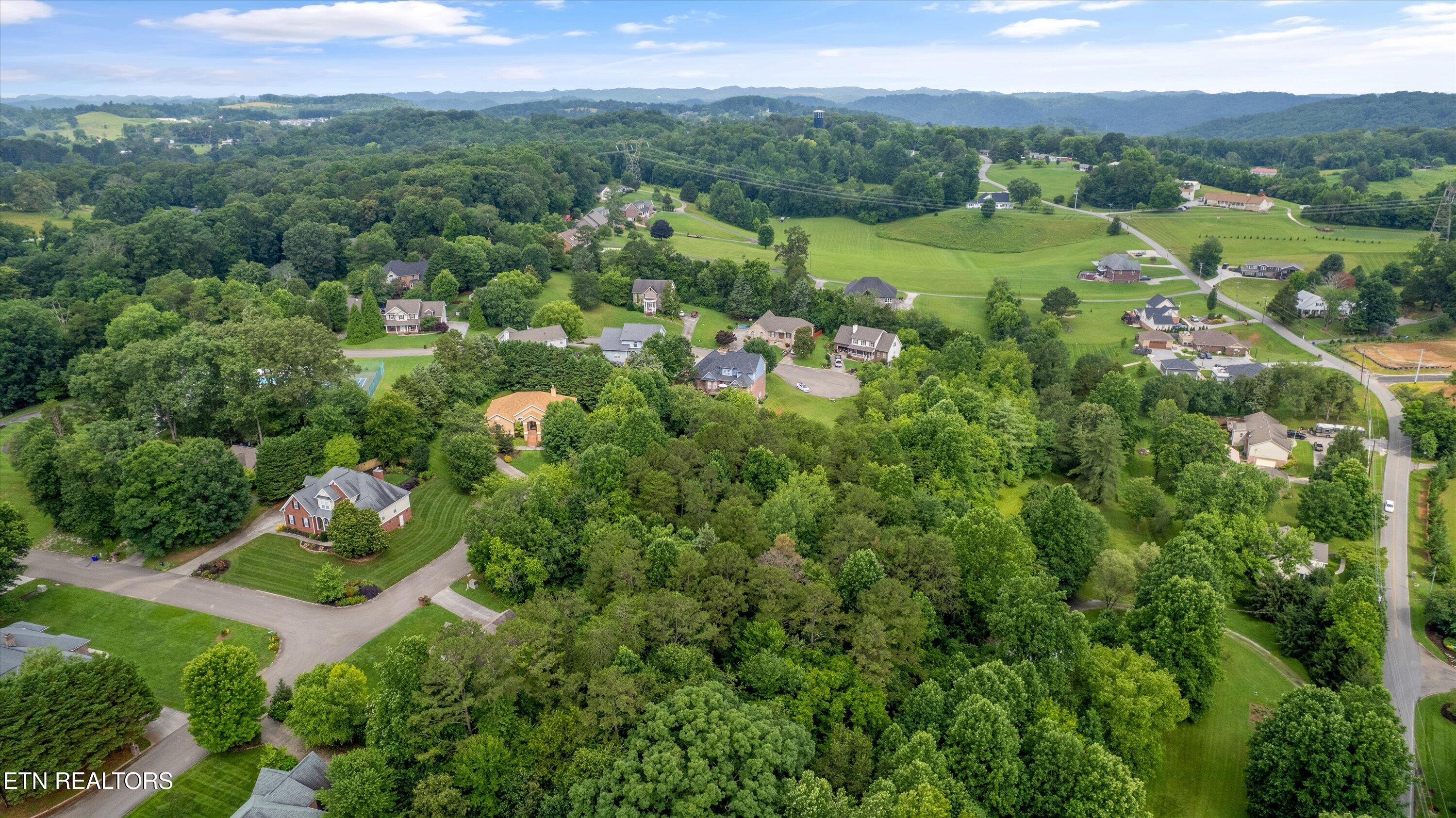 8014 Fieldstone Road Knoxville, TN 37938 - Photo 7 of 9 04-8014 Fieldstone Rd-02