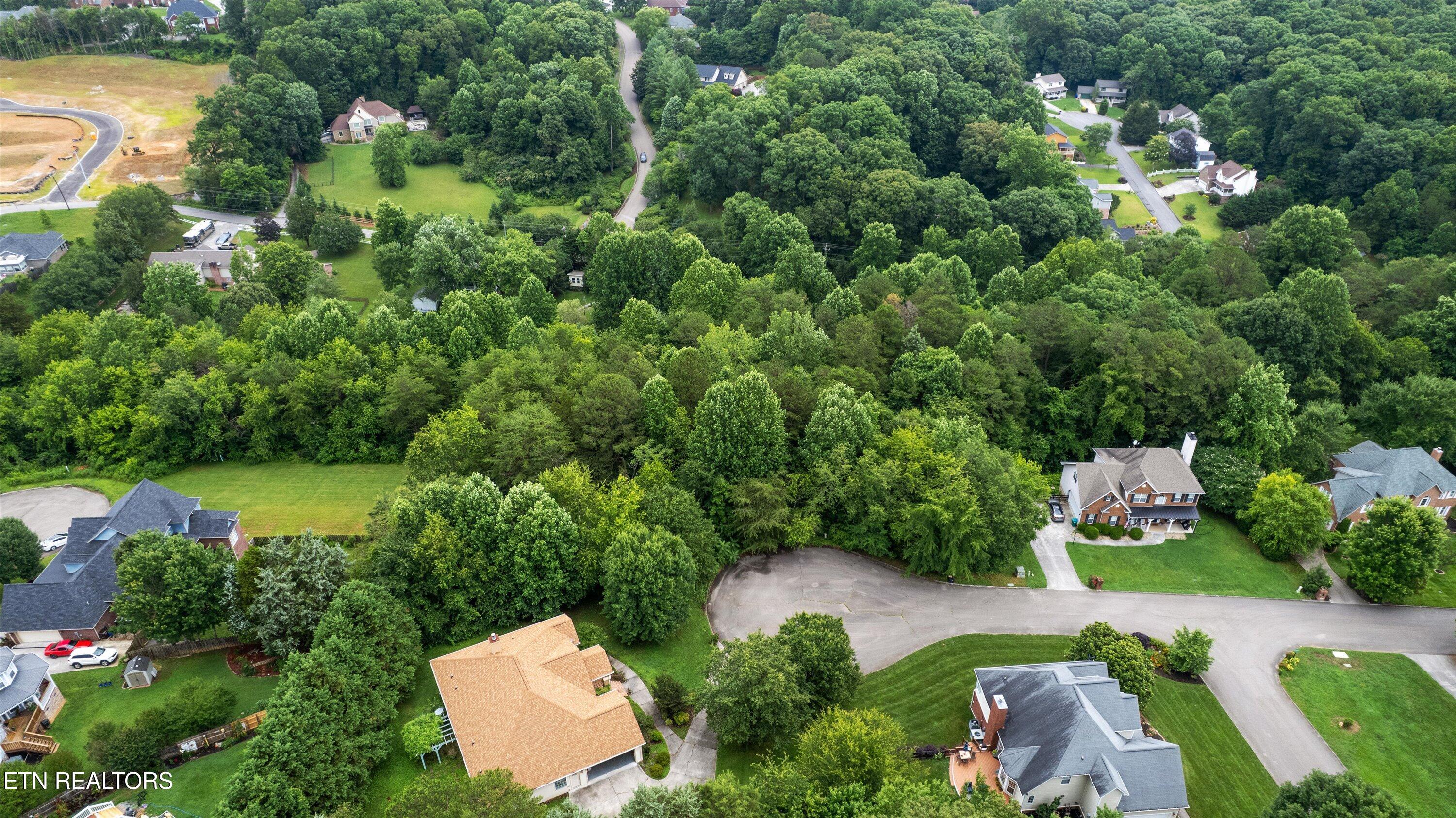 8014 Fieldstone Road Knoxville, TN 37938 - Photo 8 of 9 03-8014 Fieldstone Rd-06