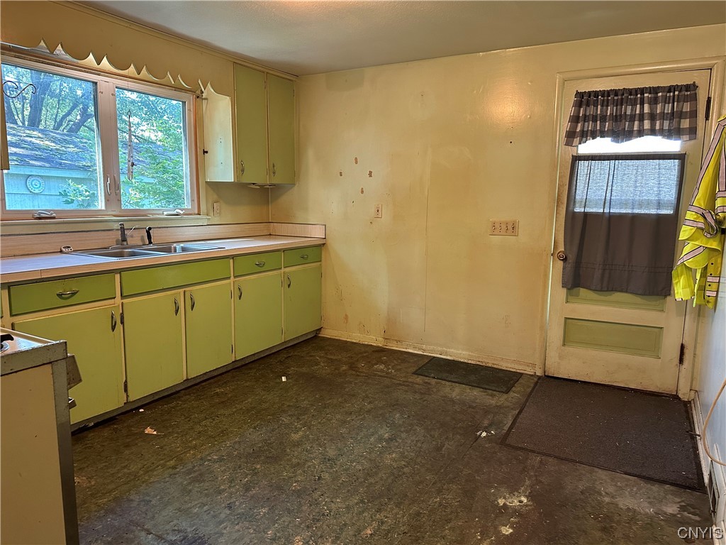 413 Fremont Road Manlius, NY 13057 - Photo 15 of 29