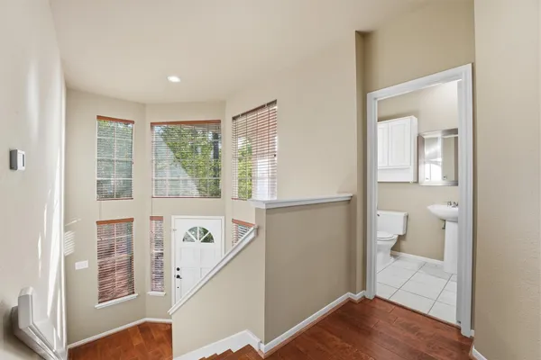 $2,700 | 56 Lakeridge Drive, The Woodlands, TX 77381