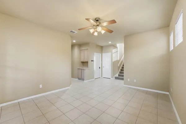 $2,700 | 56 Lakeridge Drive, The Woodlands, TX 77381
