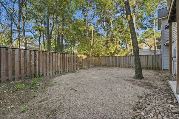 $2,700 | 56 Lakeridge Drive, The Woodlands, TX 77381