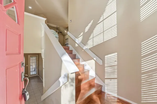 $2,700 | 56 Lakeridge Drive, The Woodlands, TX 77381