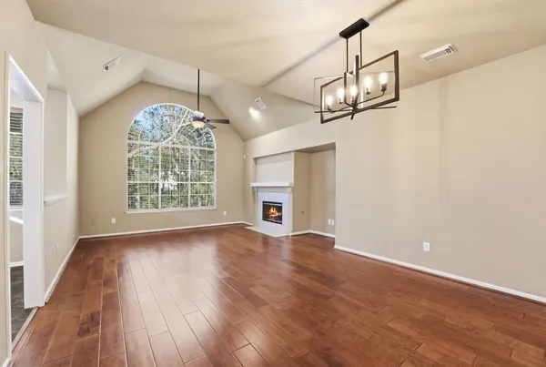 $2,700 | 56 Lakeridge Drive, The Woodlands, TX 77381