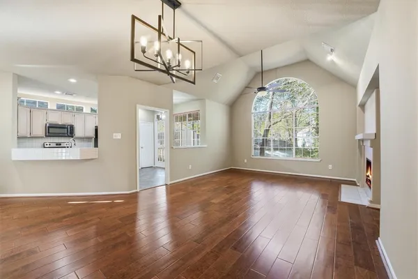 $2,700 | 56 Lakeridge Drive, The Woodlands, TX 77381