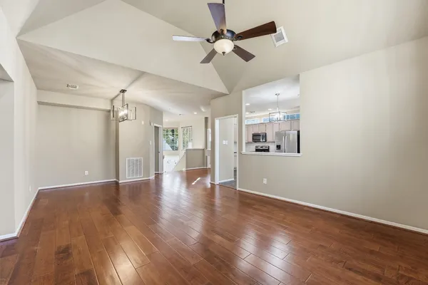 $2,700 | 56 Lakeridge Drive, The Woodlands, TX 77381