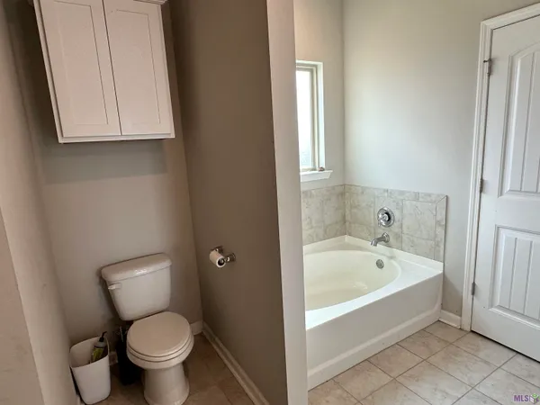 $2,500 | 1254 Meridian Drive, Baton Rouge, LA 70820