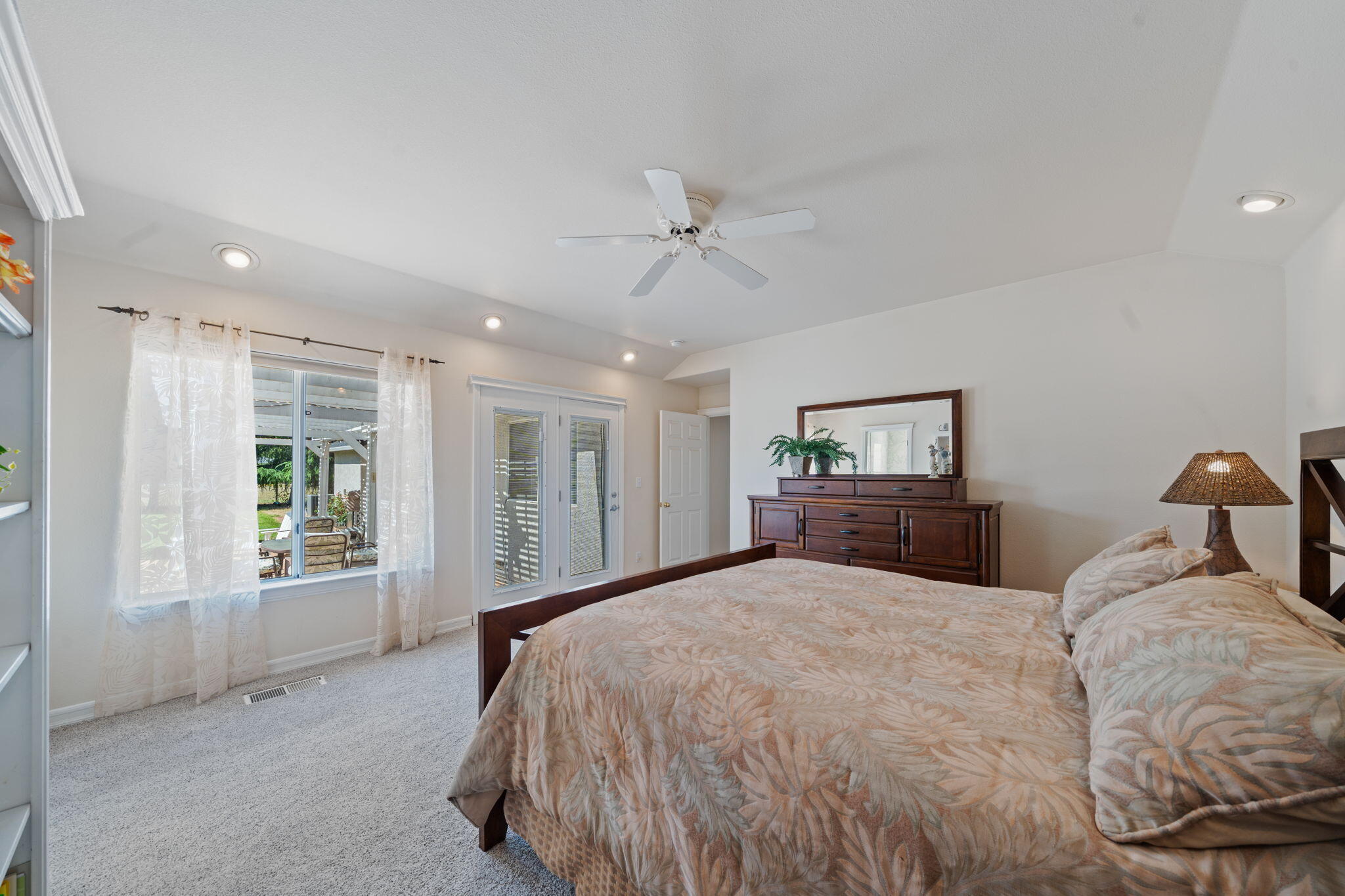 13087 Spring Lake Street Redding, CA 96003 - Photo 32 of 80 32-web-or-mls-BiggerFlow Real Estate Med