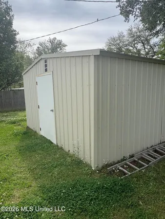 $1,800 | 806 Bellevue Street, Clinton, MS 39056
