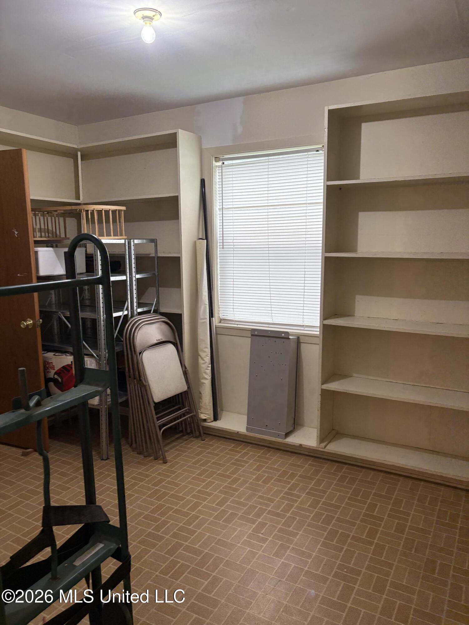 806 Bellevue Street Clinton, MS 39056 - Photo 7 of 12 IMG_8297