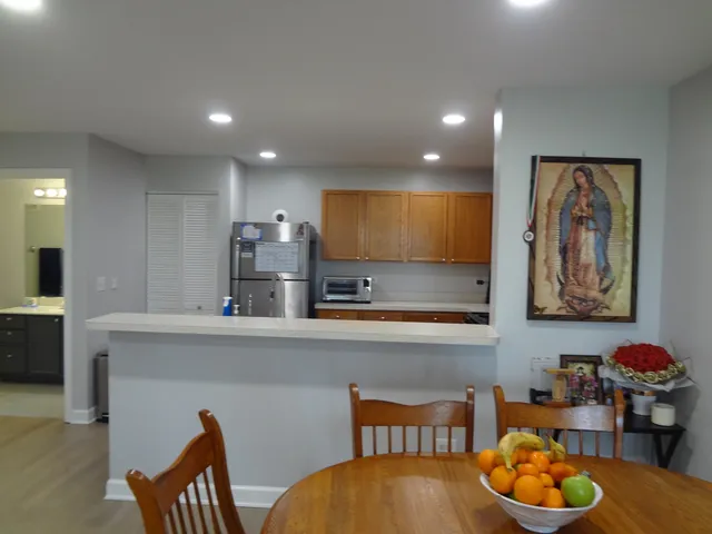 $210,600 | 2013 Silverstone Drive, Unit 2013, Carpentersville, IL 60110