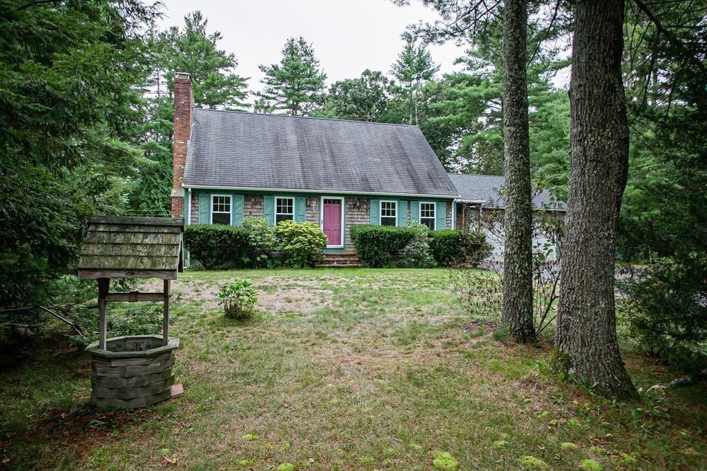 36 Morton Road Freetown, MA 02717 - Photo 8 of 40 a view of a house with backyard and garden