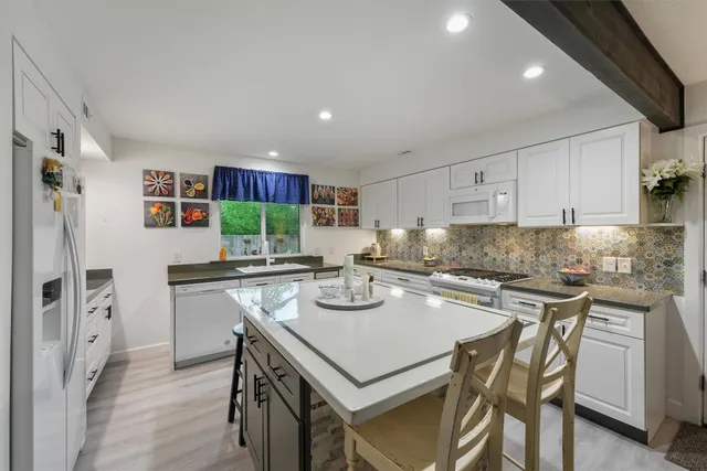 $325,000 | 35 Bounty, Palacios, TX 77465