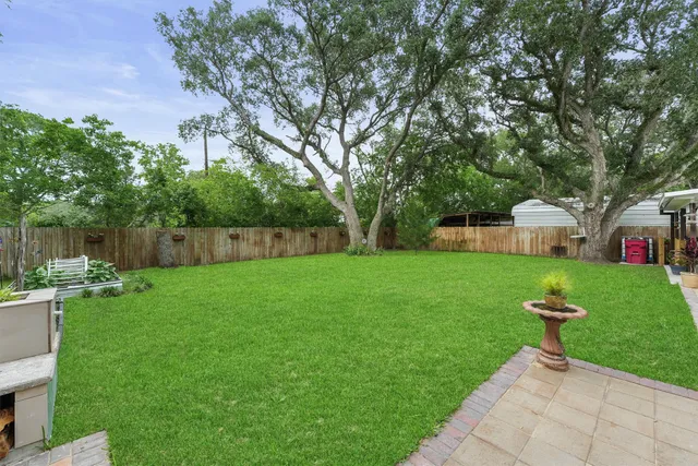 $325,000 | 35 Bounty, Palacios, TX 77465