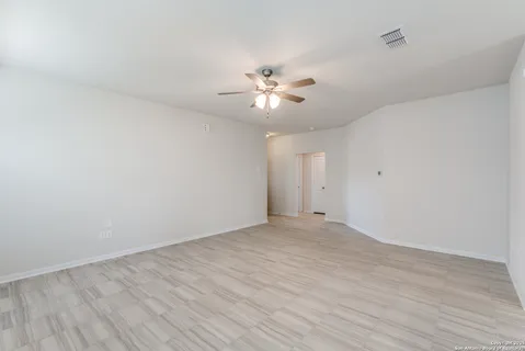 $244,000 | 8931 Hazel Birch, Elmendorf, TX 78112