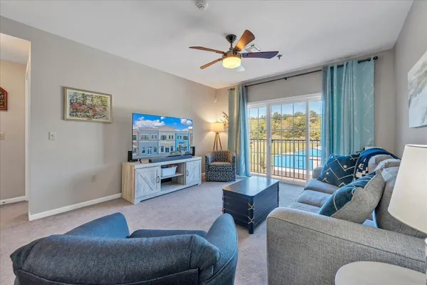 $215,000 | 1100 Celebration Avenue, Unit 316, Moneta, VA 24121