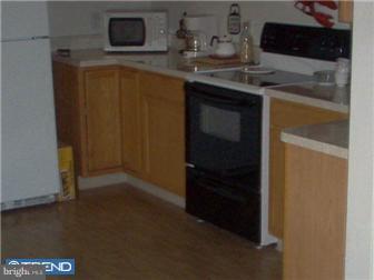 34 Spring Lane Edgewater Park, NJ 08010 - Photo 4 of 12 Kitchen