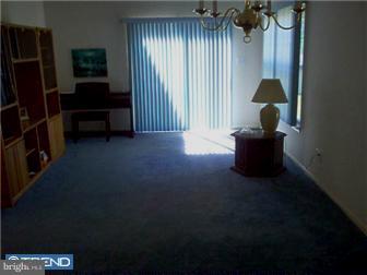 34 Spring Lane Edgewater Park, NJ 08010 - Photo 10 of 12 Living Room