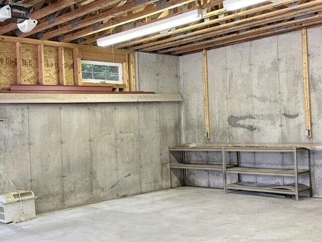555 Townhouse Road Waterboro, ME 04030 - Photo 45 of 52 Interior garage 2